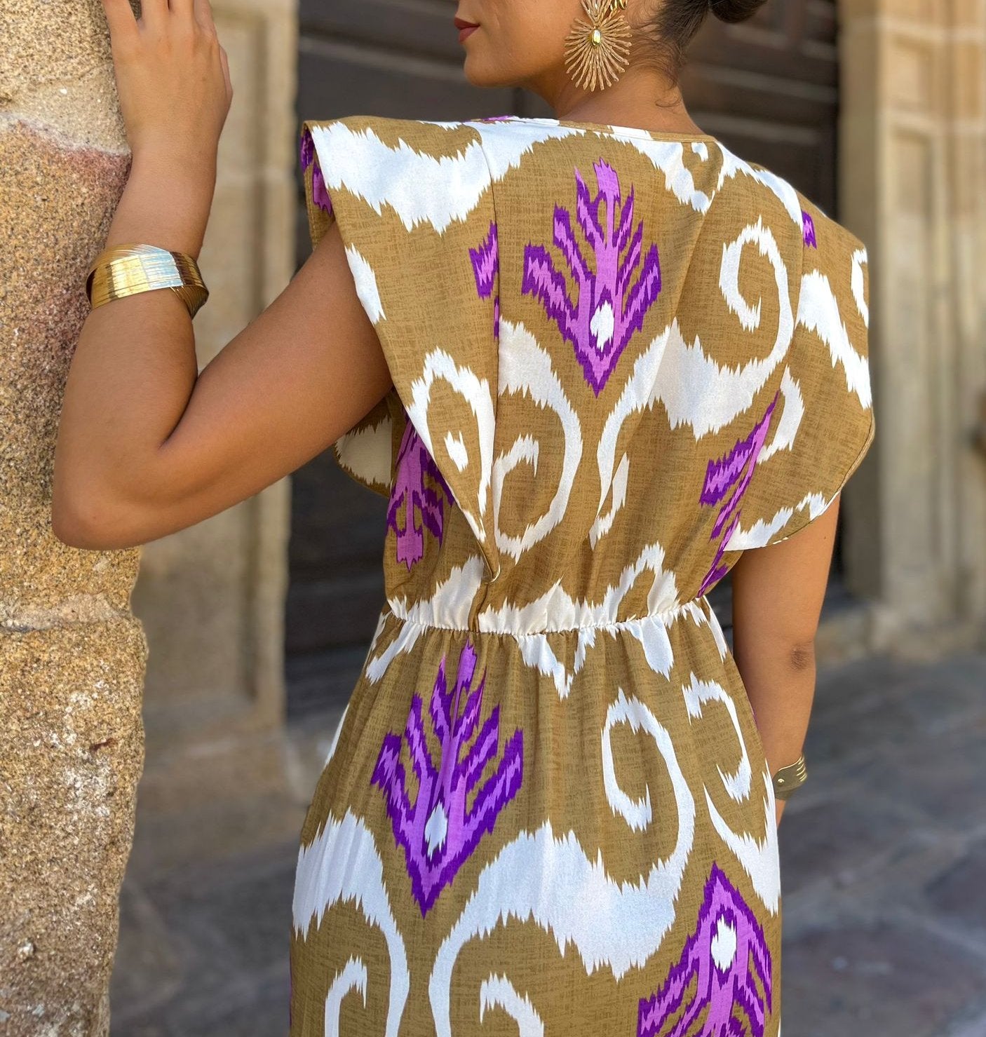 Elasticated Waist And Ruffled Shoulders Midi Dress