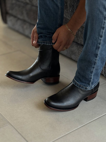 Men's Oval Black Boots