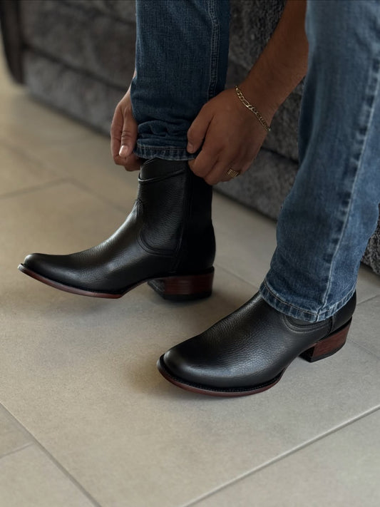 Men's Oval Black Boots