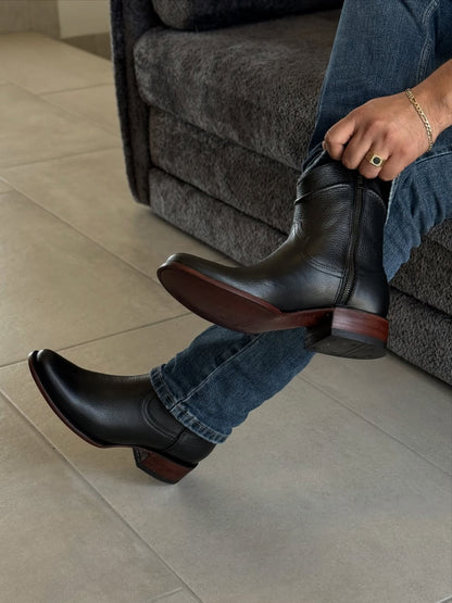 Men's Oval Black Boots